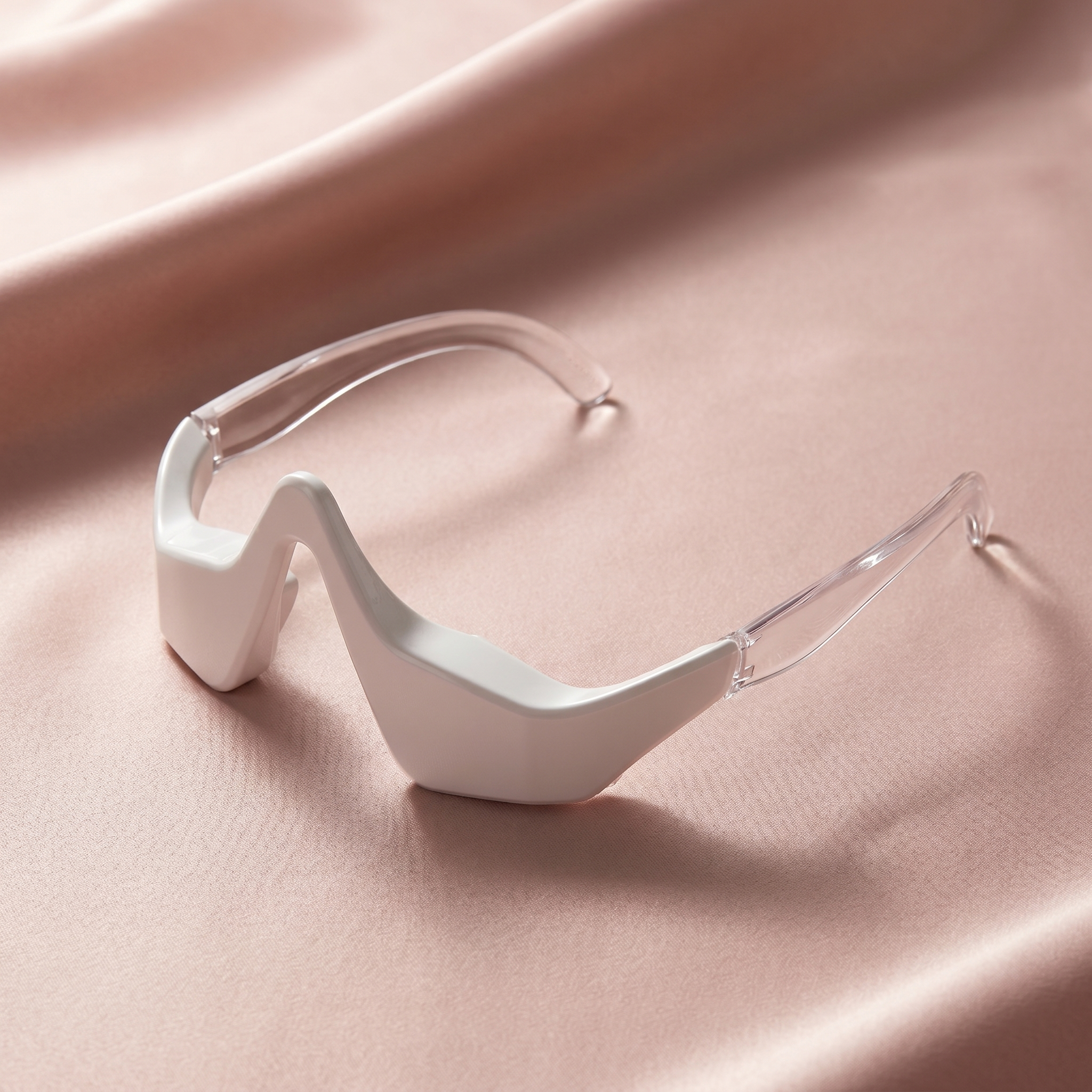 Sololume Eye Reviver red light under-eye device